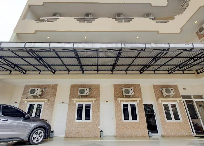 OYO 3606 Kost Kartini Syariah Hotel Palembang